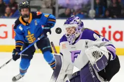 Shootout in St. Paul has Frost, Sceptres thinking goalies